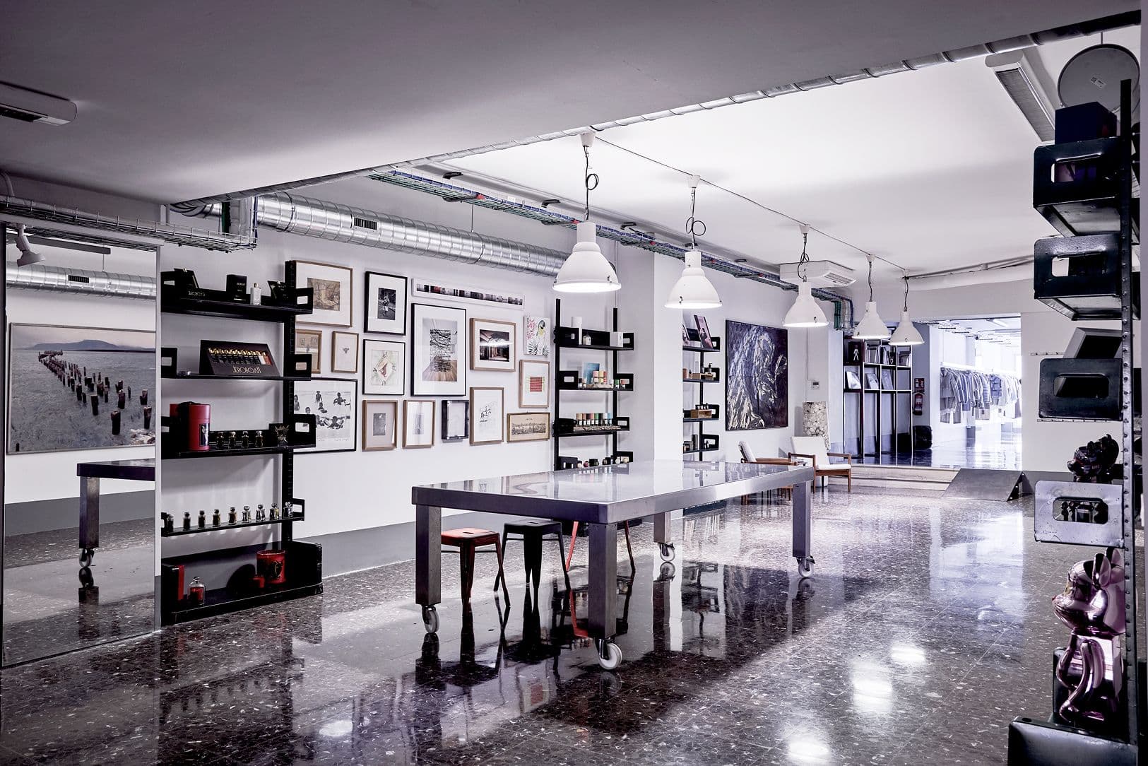 Ama Bond James 1026 1